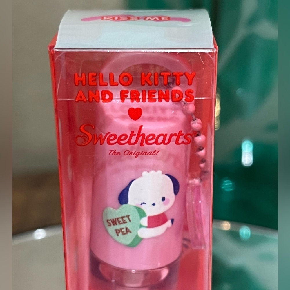The Creme Shop x Hello Kitty Sweethearts Lip Oil in Kiss Me, new! - Picture 2 of 6